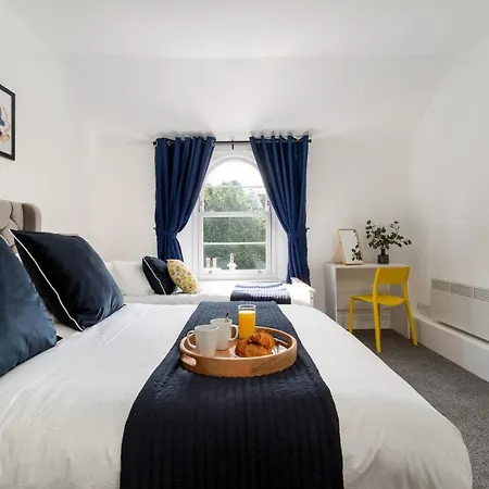 Near Beach, Torquay Heights Modern Apartments, Pet Friendly Room photo