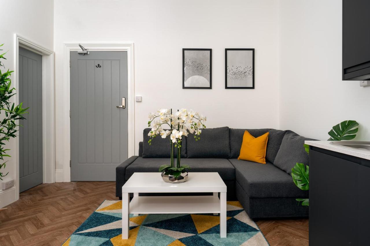 Near Beach, Heights Modern Apartments, Pet Friendly * Torquay
