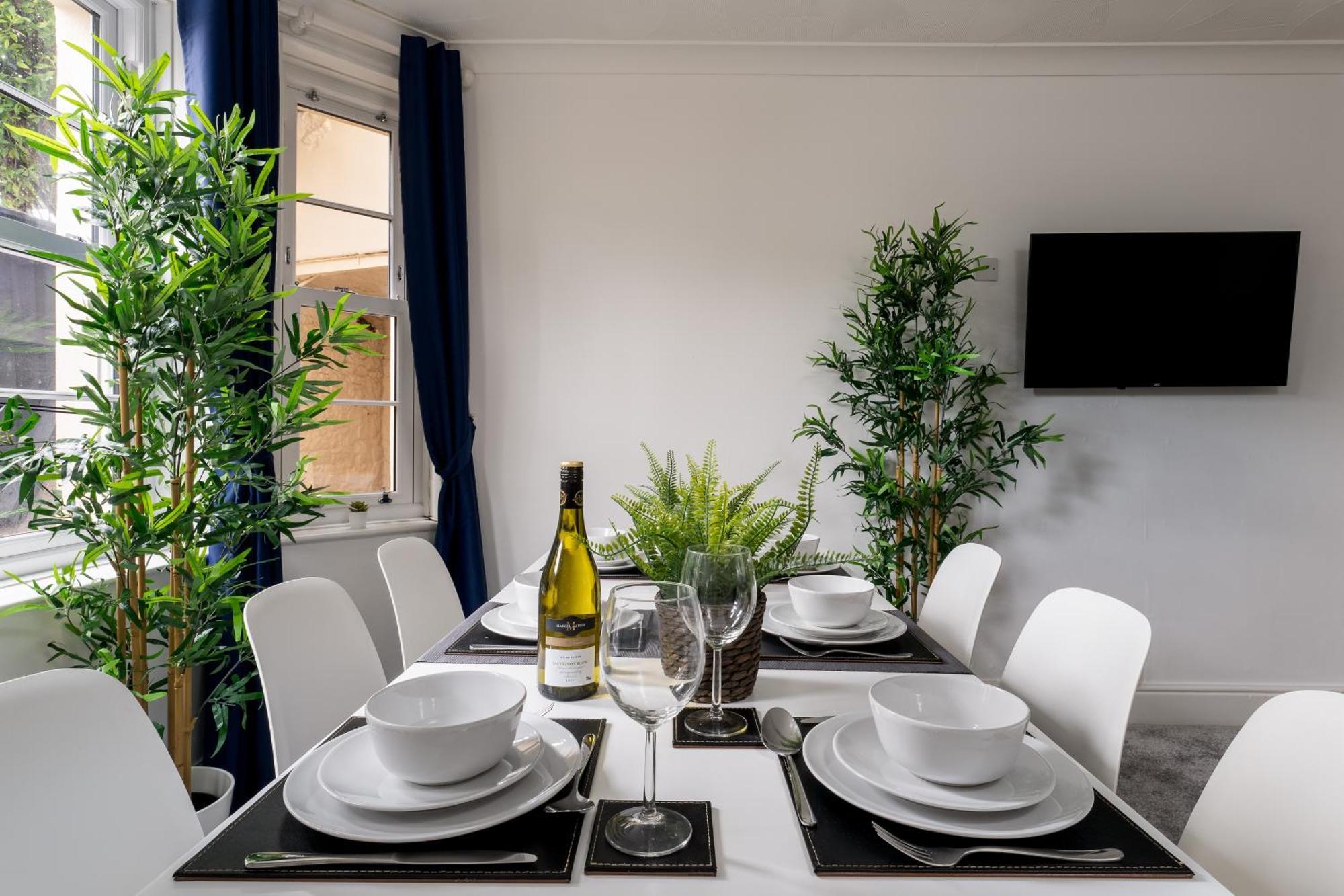 Near Beach, Heights Modern Apartments, Pet Friendly *