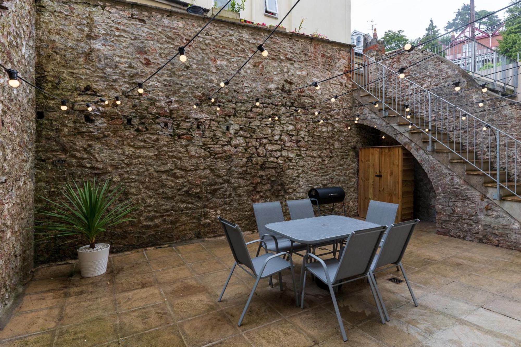 Apartment Near Beach, Heights Modern Apartments, Pet Friendly Torquay