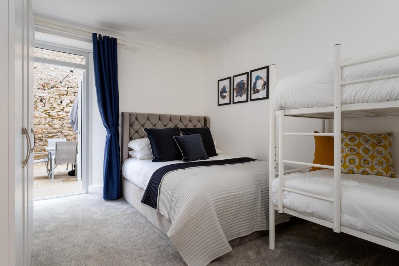 Near Beach, Heights Modern Apartments, Pet Friendly *